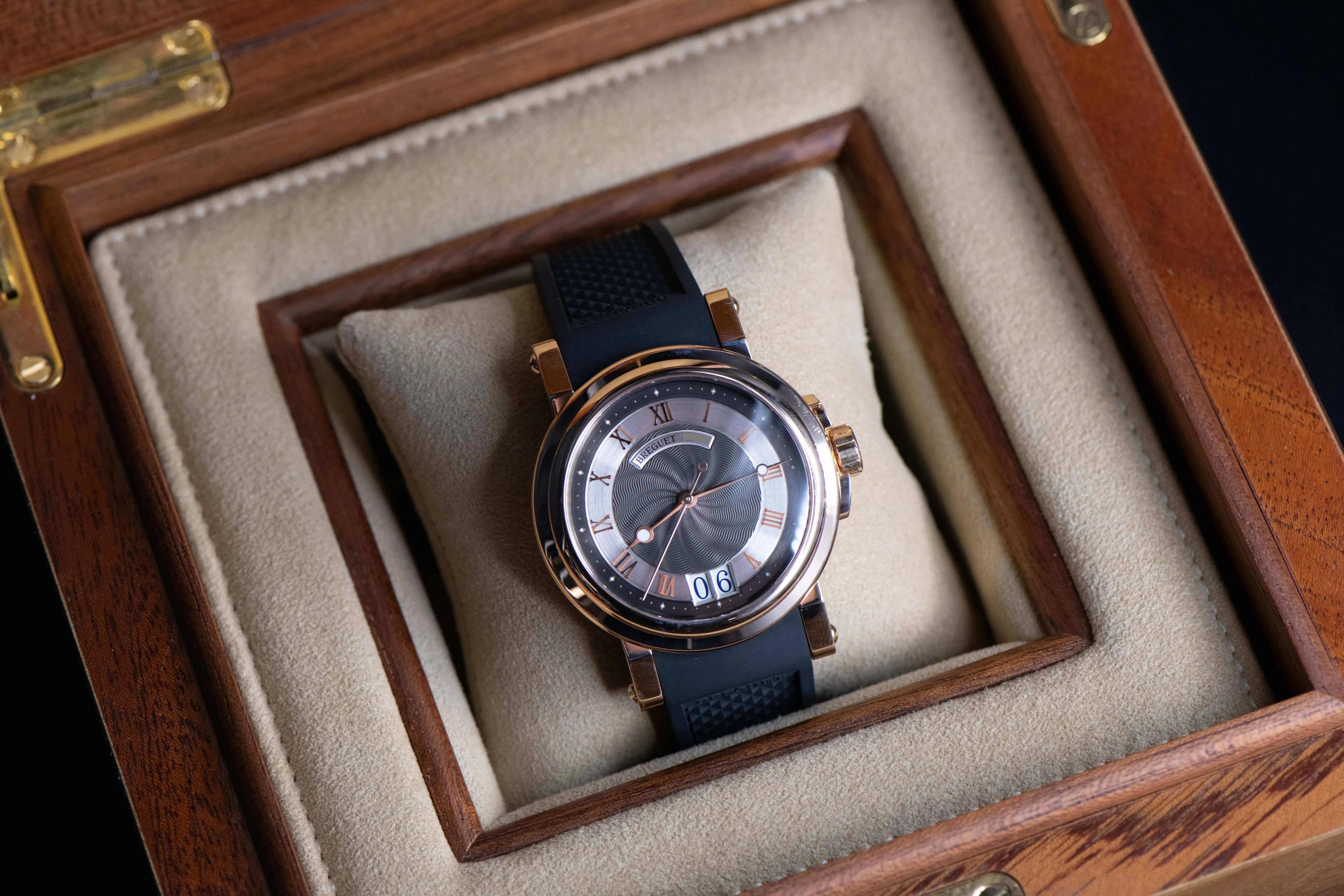 Breguet Marine Big Date 5817 39mm Rose gold Black