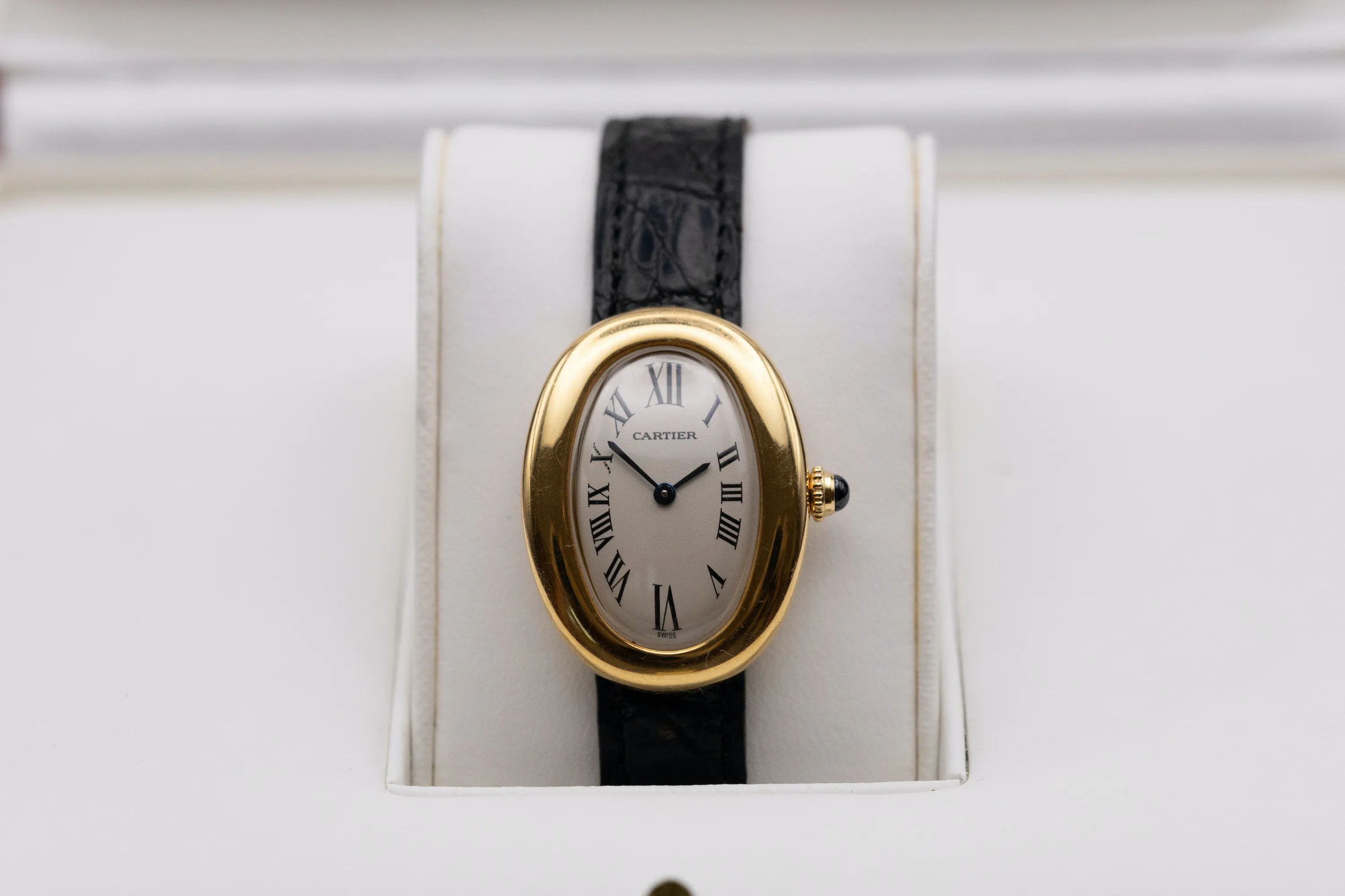 Cartier Baignoire 19521 22.5mm Yellow gold White 2