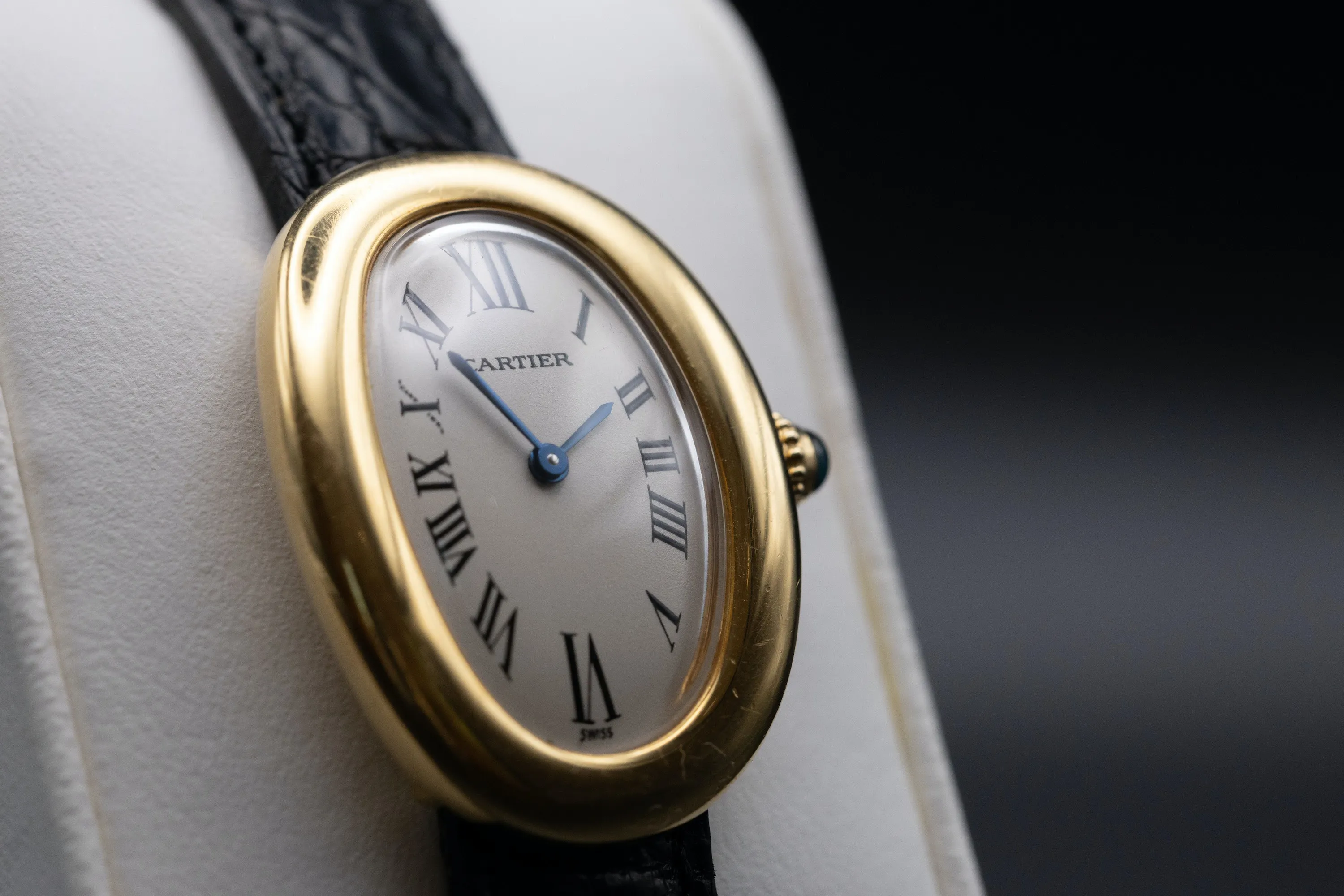 Cartier Baignoire 19521 22.5mm Yellow gold White 3