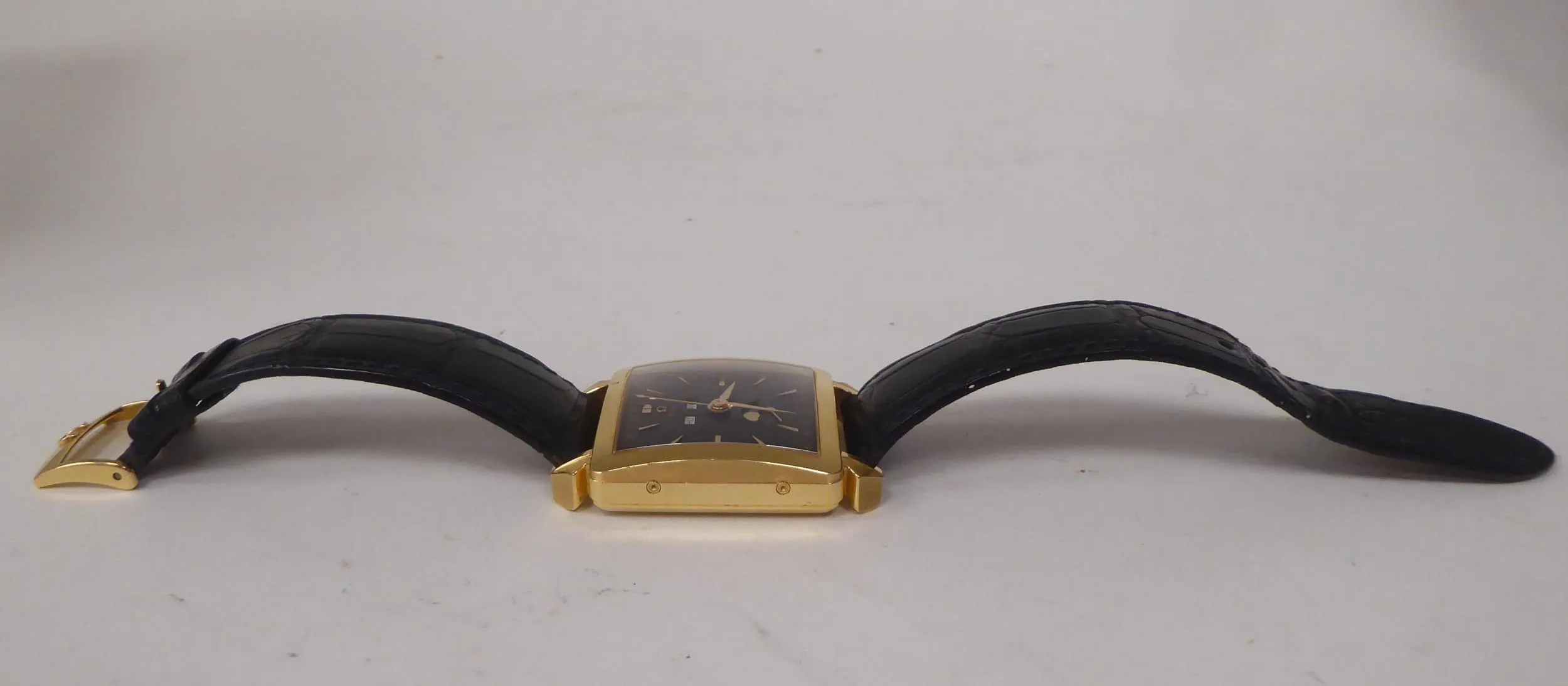 Omega Cosmic 33.5mm Yellow gold Black 6