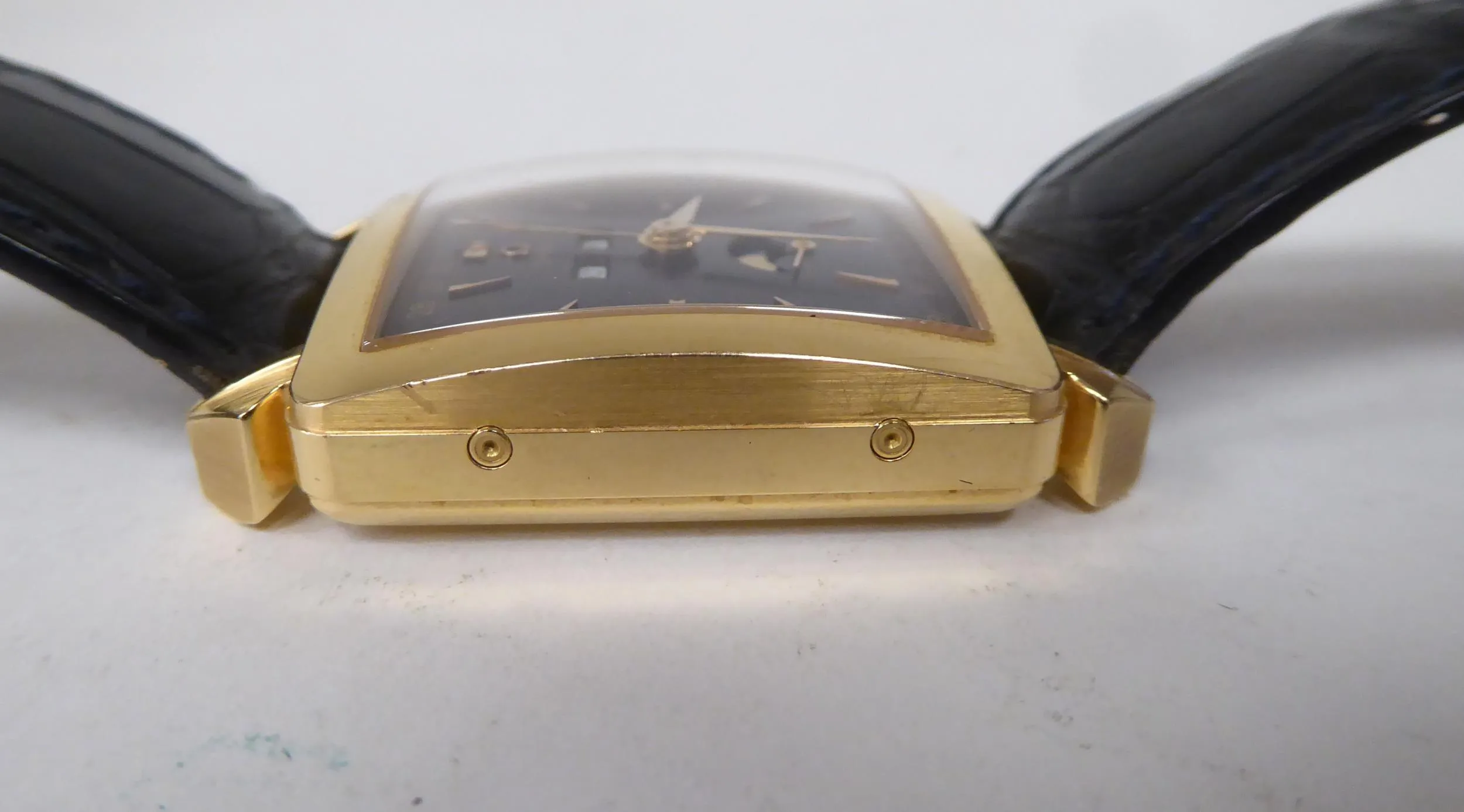 Omega Cosmic 33.5mm Yellow gold Black 7