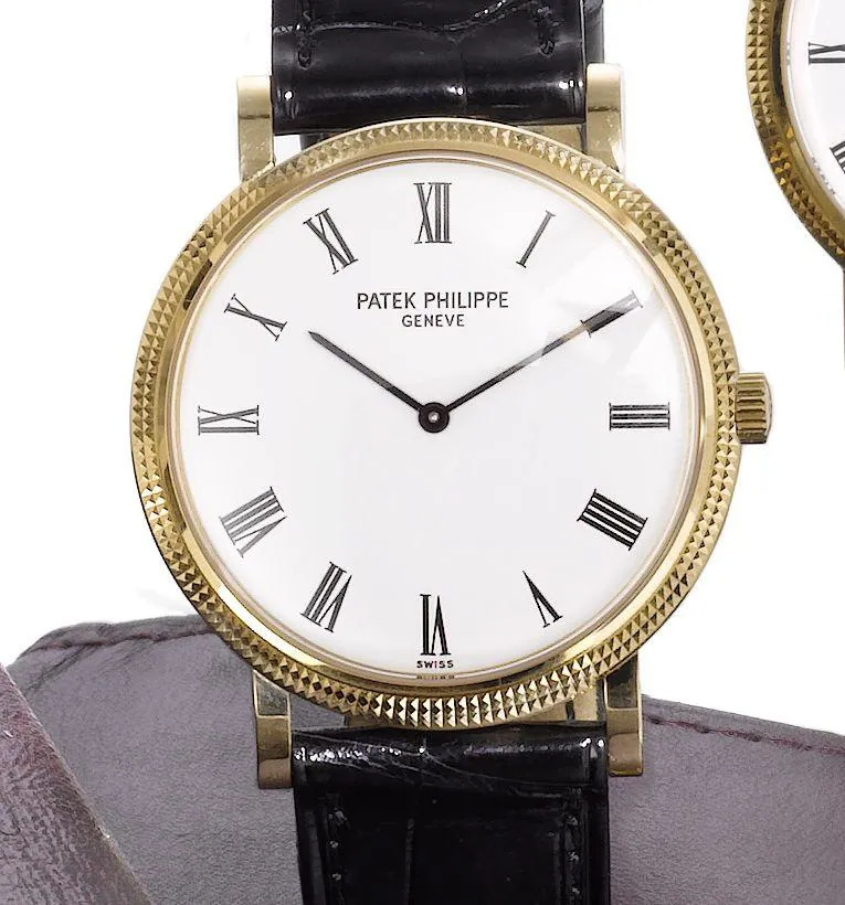 Patek Philippe Calatrava 5120J-001 34mm Yellow gold White