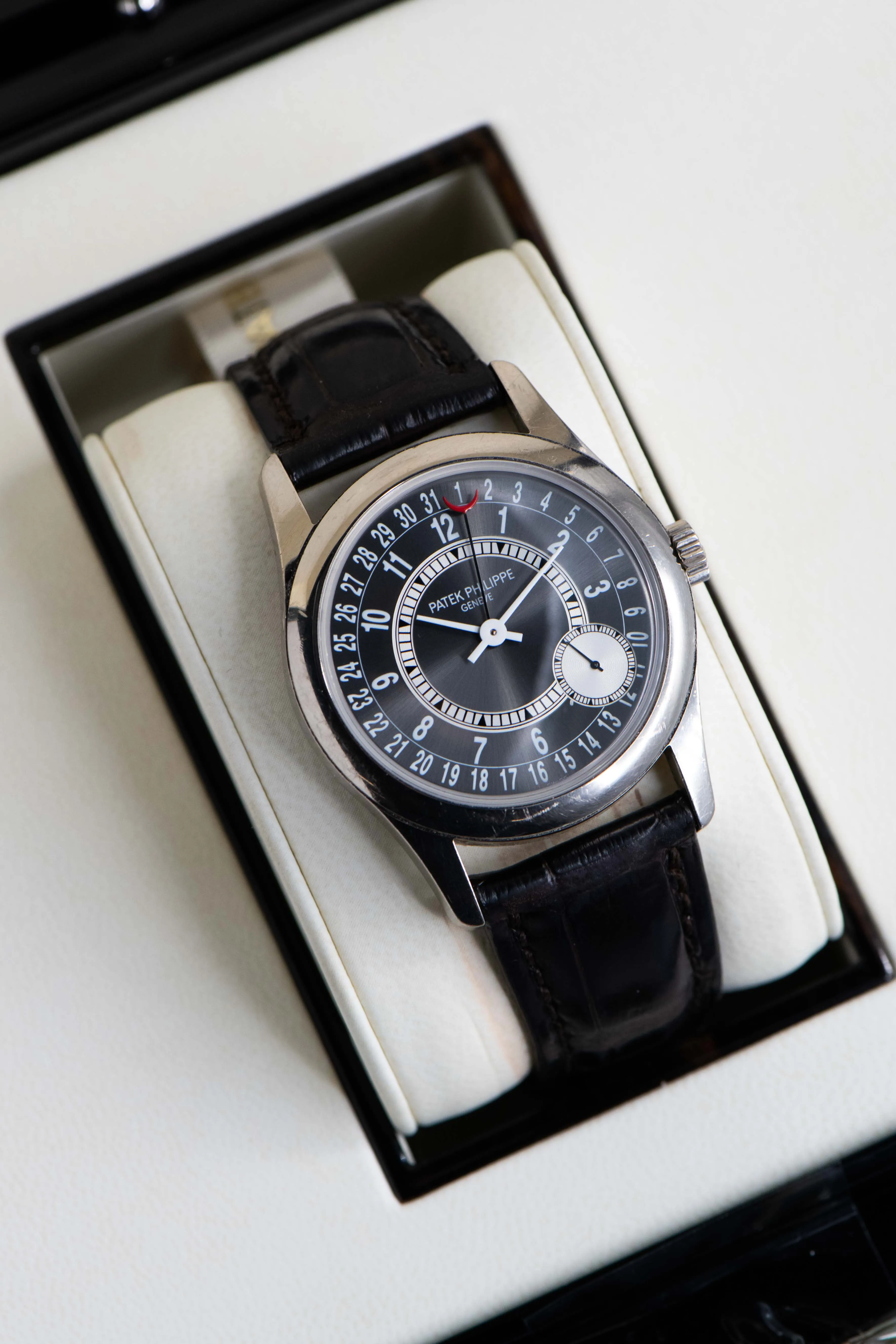 Patek Philippe Calatrava 6000G 37mm White gold Gray 6