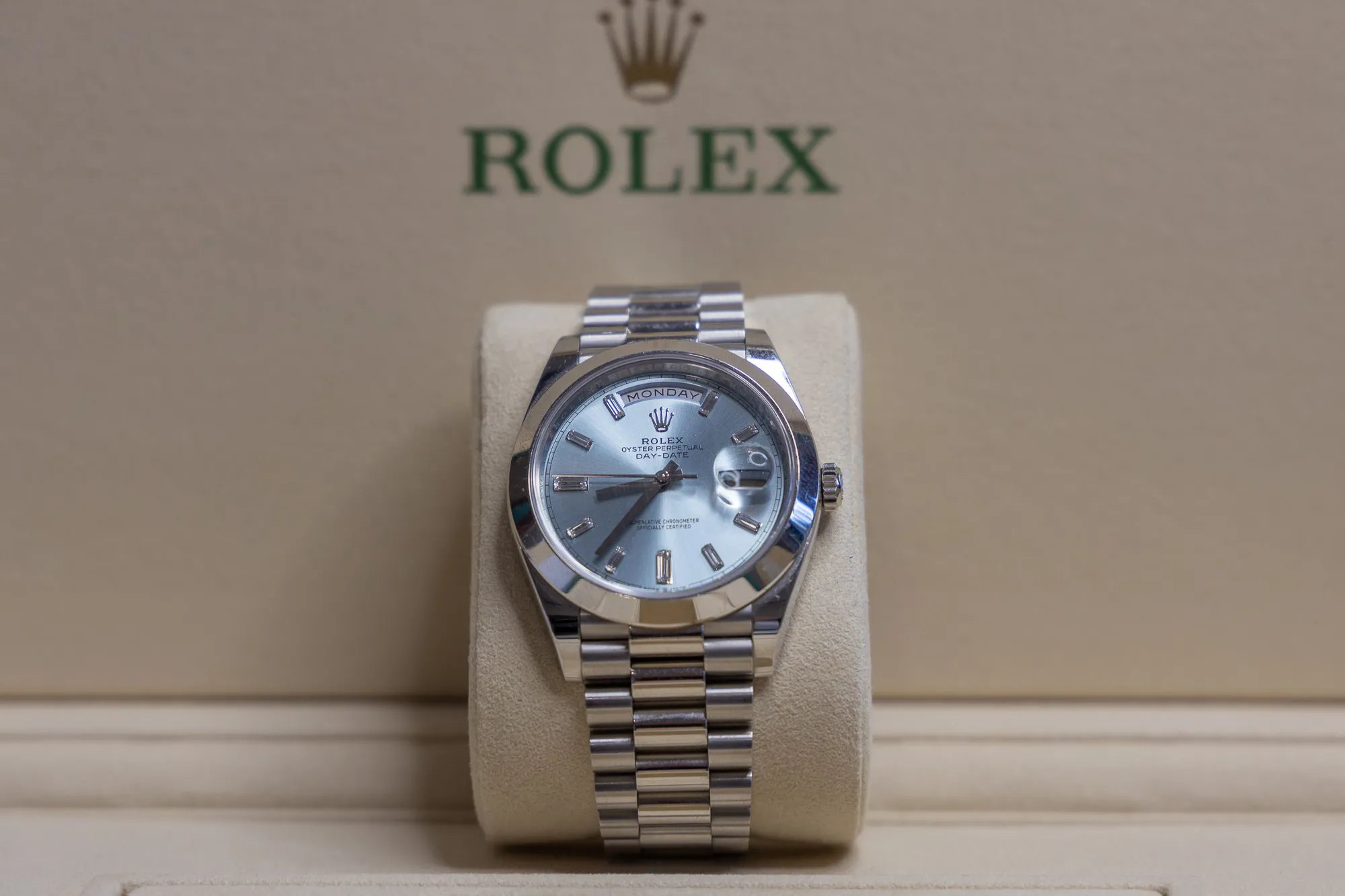 Rolex Day-Date 40 228206 40mm Platinum Blue