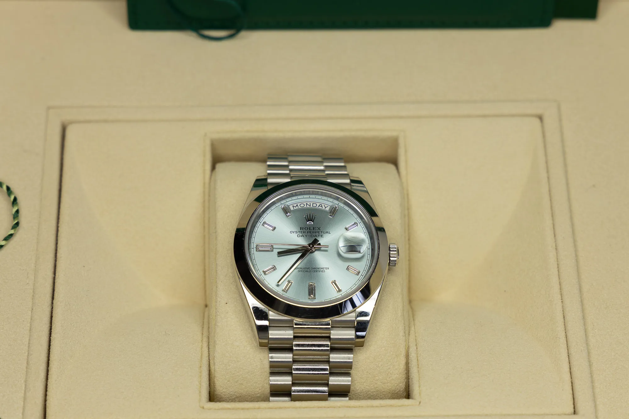 Rolex Day-Date 40 228206 40mm Platinum Blue 10