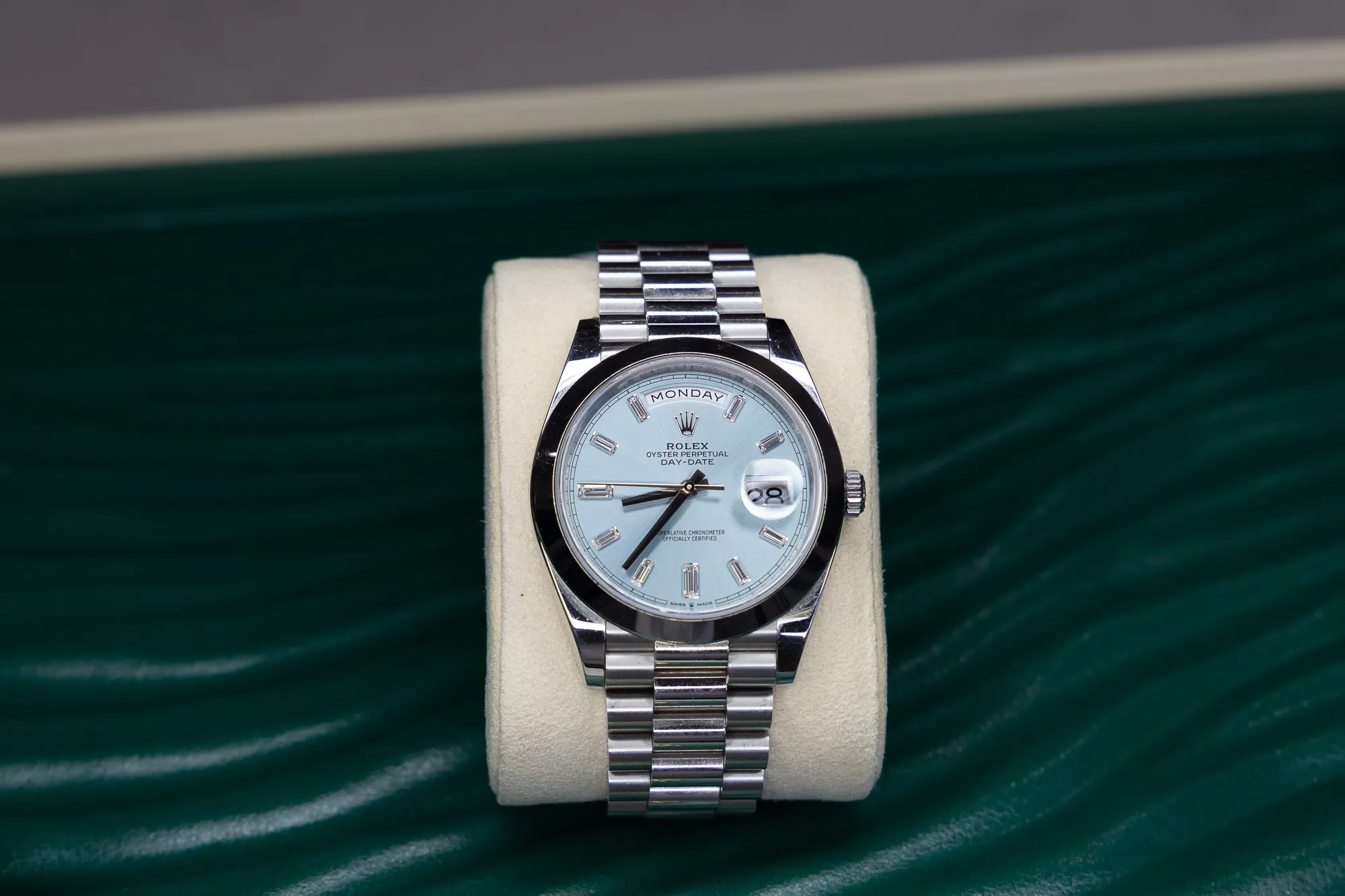 Rolex Day-Date 40 228206 40mm Platinum Blue 11