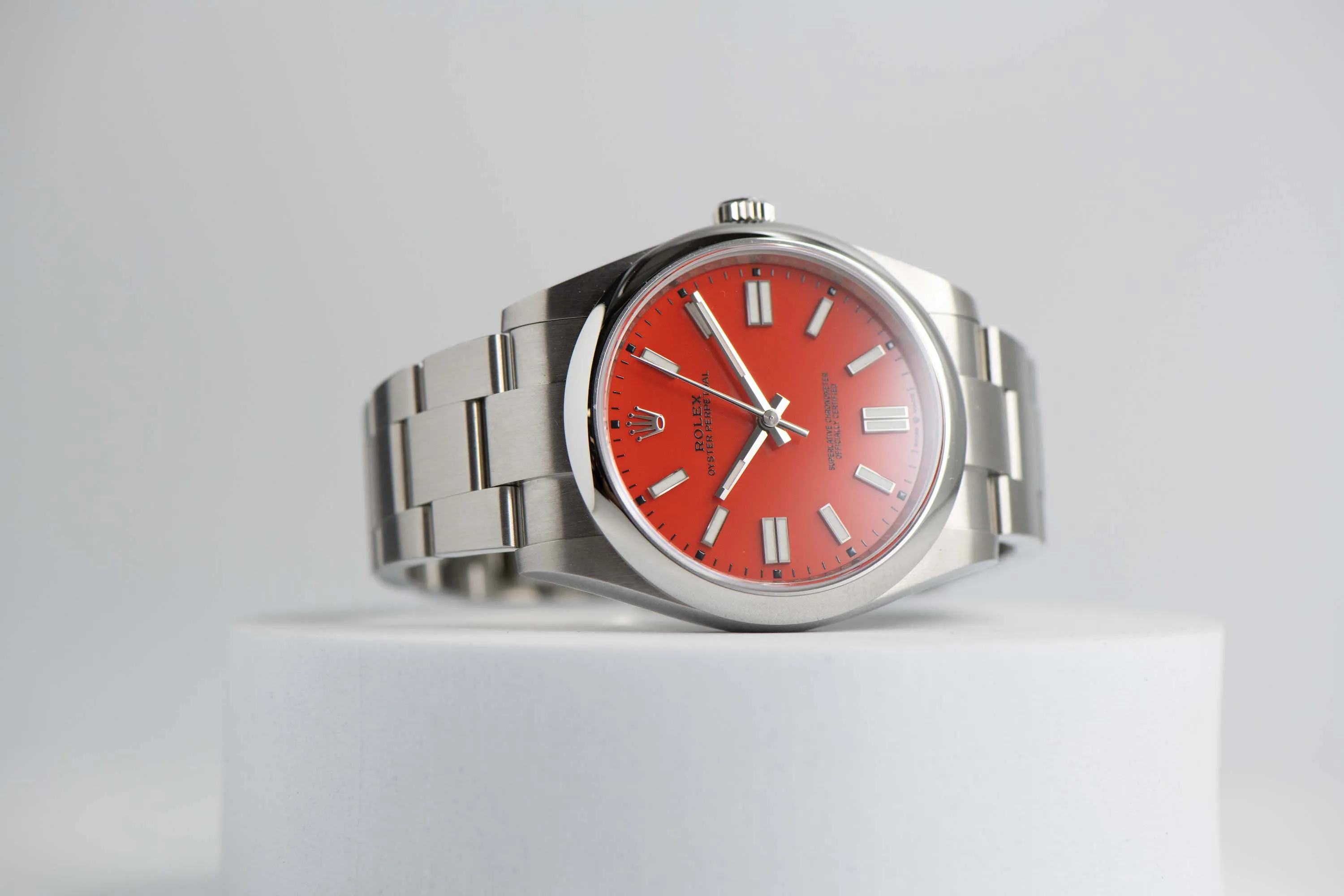 Rolex Oyster Perpetual 41 124300 41mm Stainless steel Red 4
