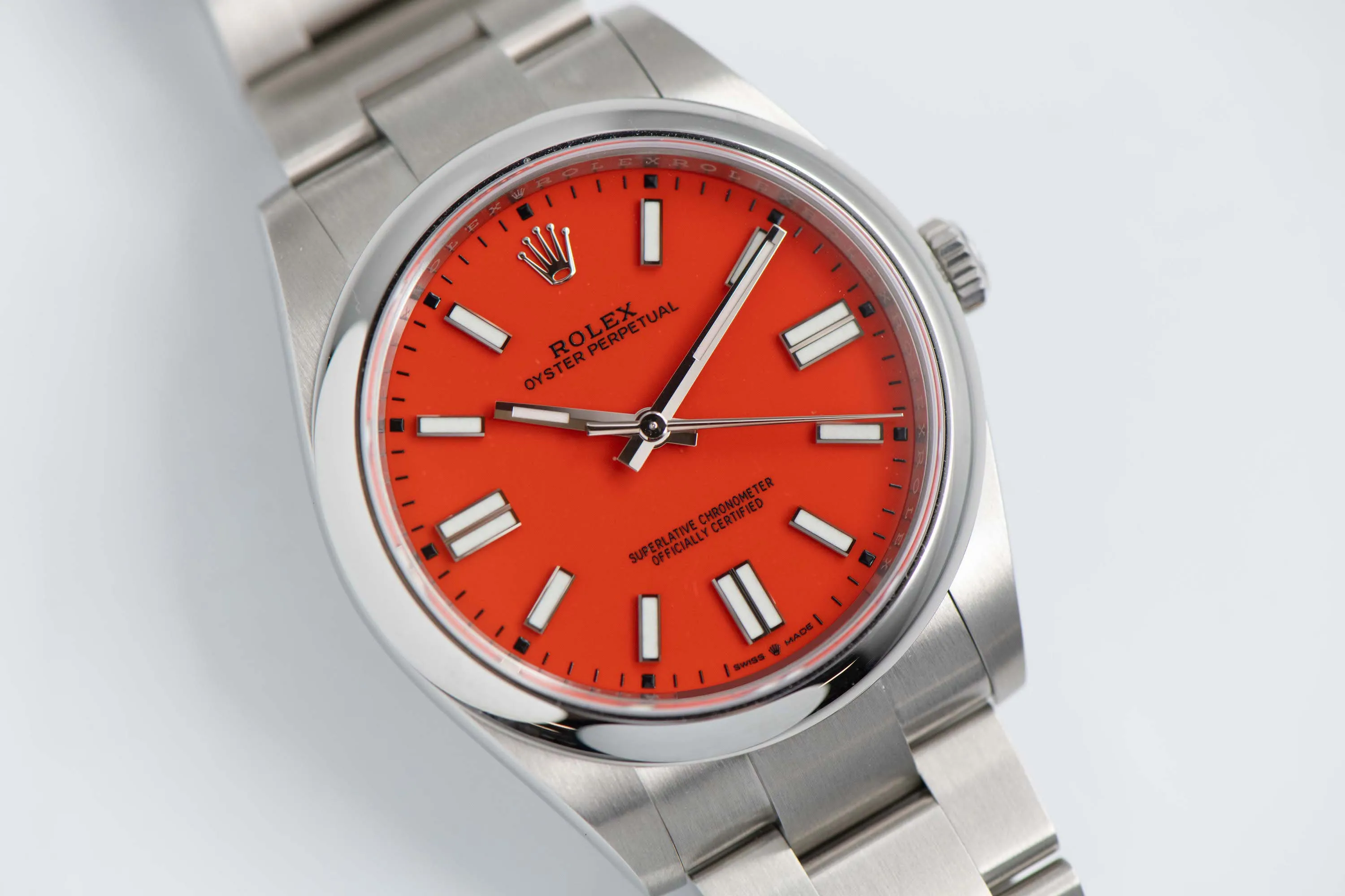 Rolex Oyster Perpetual 41 124300 41mm Stainless steel Red 7