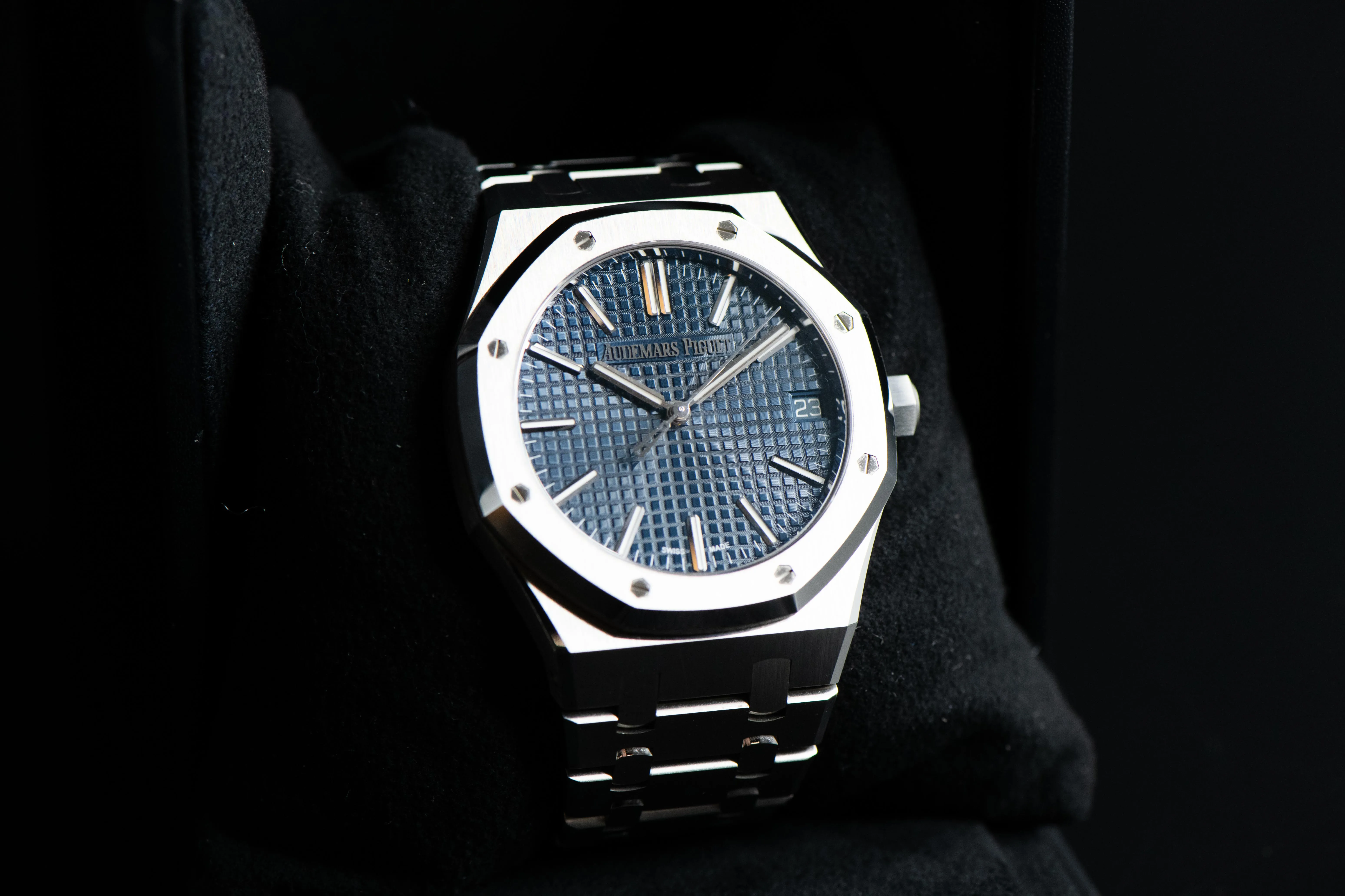 Audemars Piguet Royal Oak 15510ST.OO.1320ST.06 41mm Stainless steel Blue