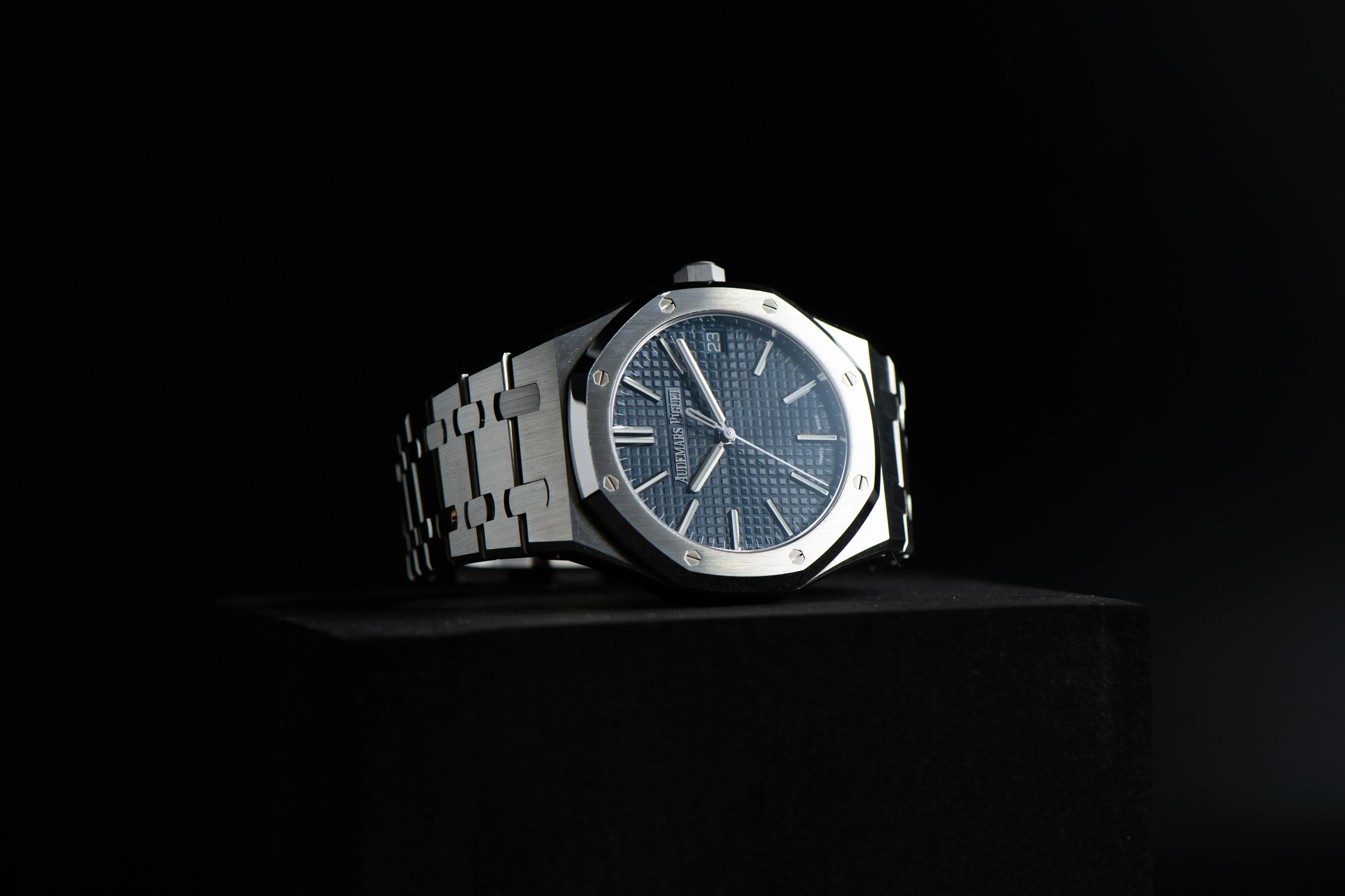 Audemars Piguet Royal Oak 15510ST.OO.1320ST.06 41mm Stainless steel Blue 16