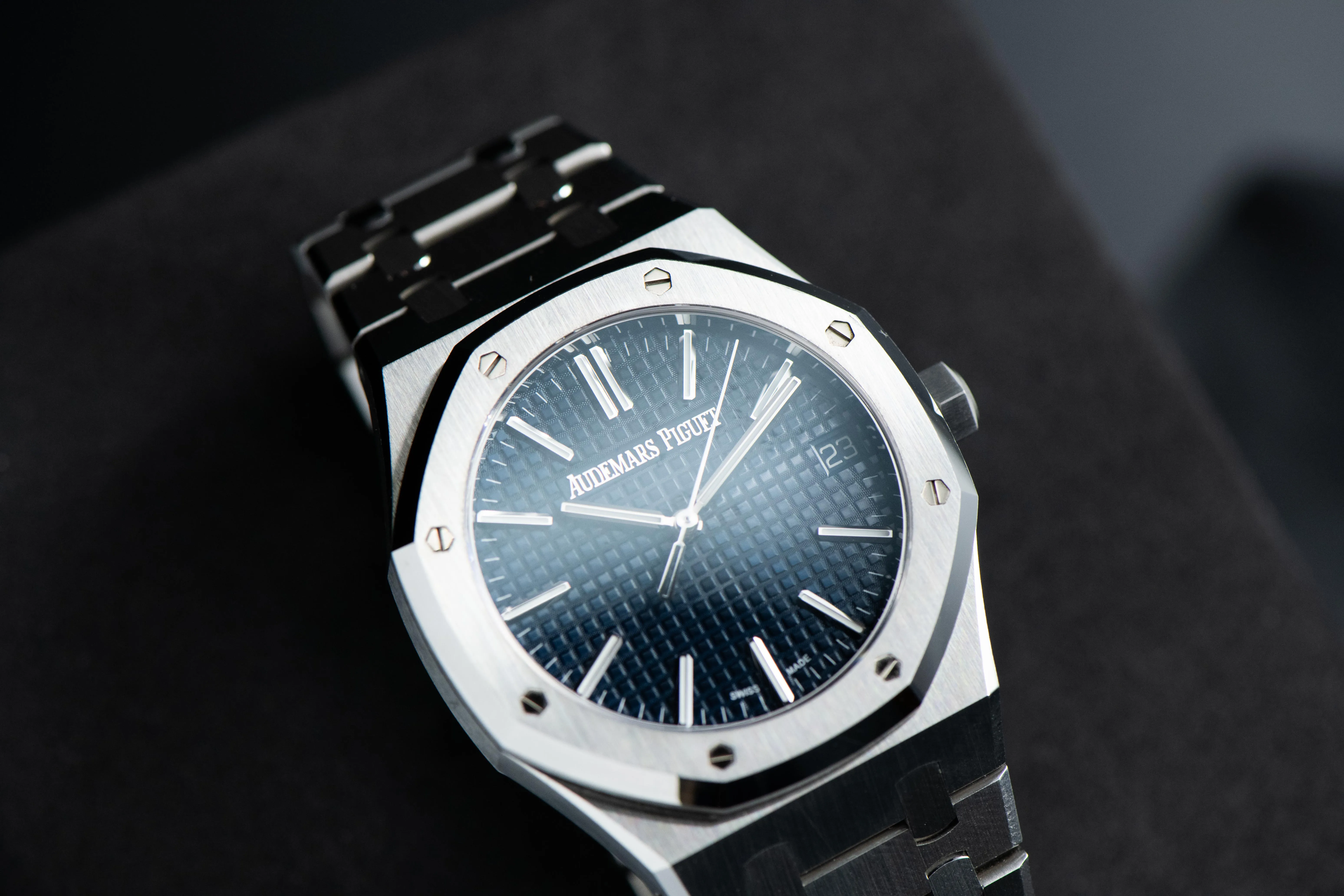 Audemars Piguet Royal Oak 15510ST.OO.1320ST.06 41mm Stainless steel Blue 1