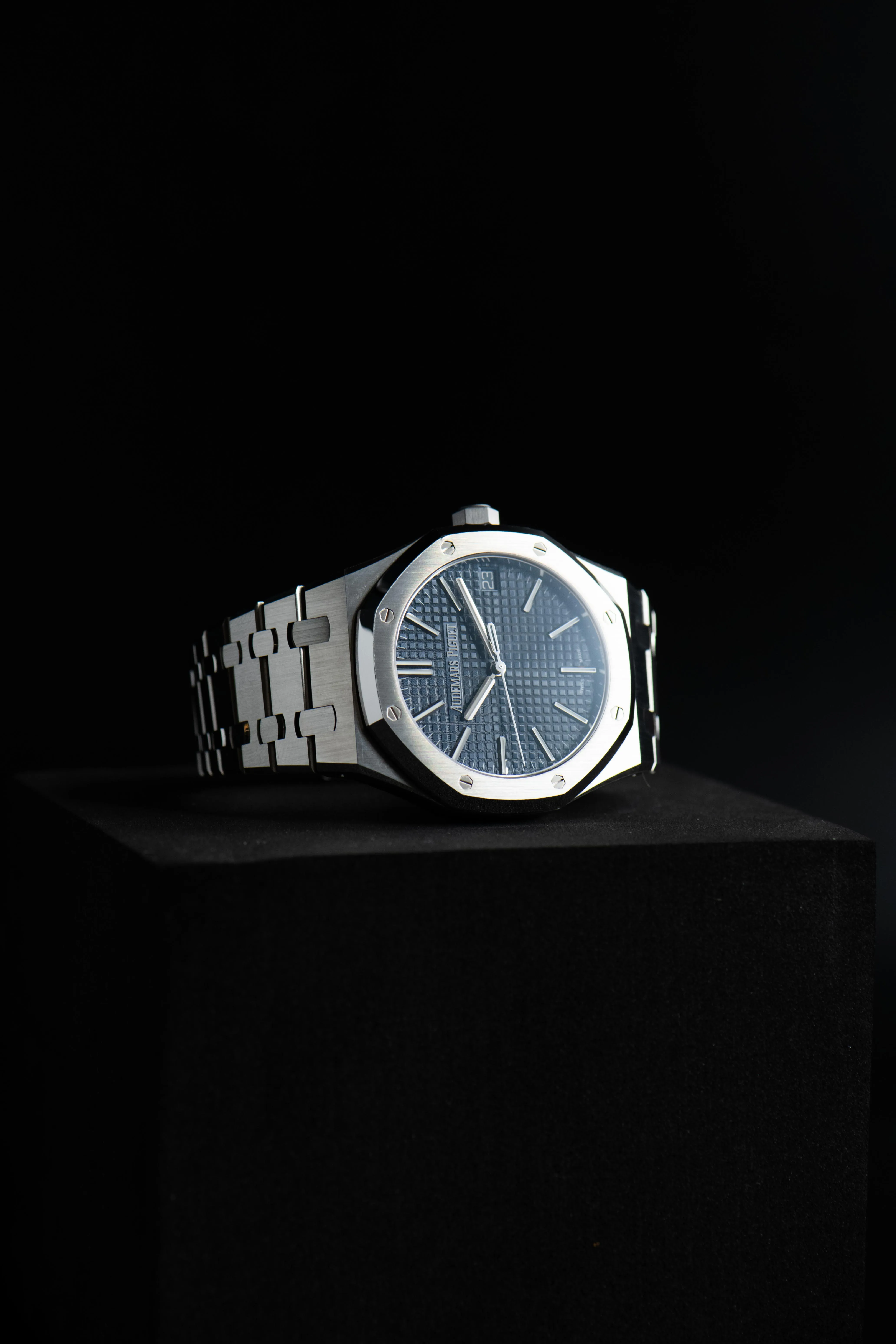 Audemars Piguet Royal Oak 15510ST.OO.1320ST.06 41mm Stainless steel Blue 4