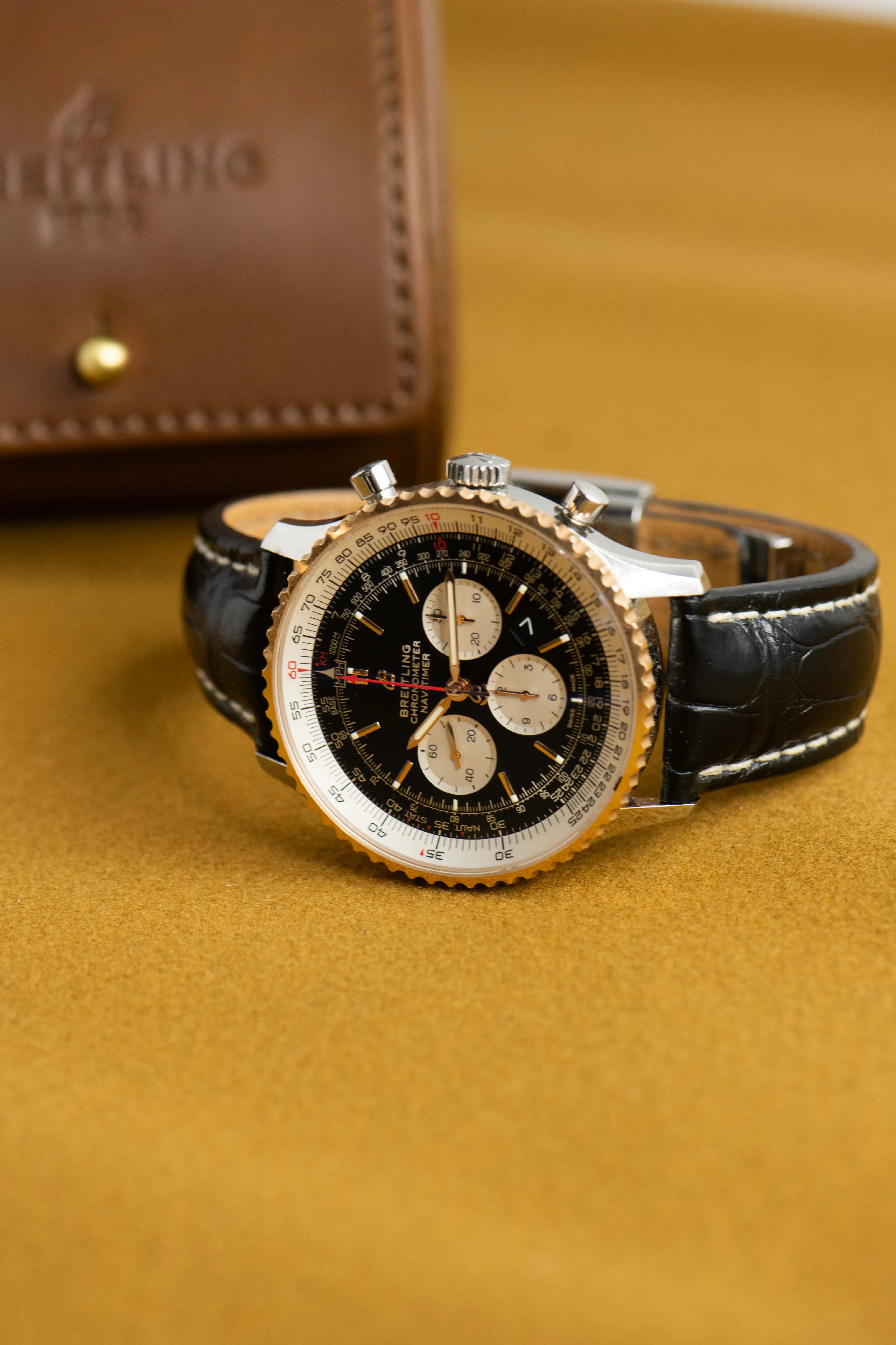 Breitling Navitimer 01 (46 MM) AB0127211B1X1 46mm Yellow gold and Stainless steel Black 7