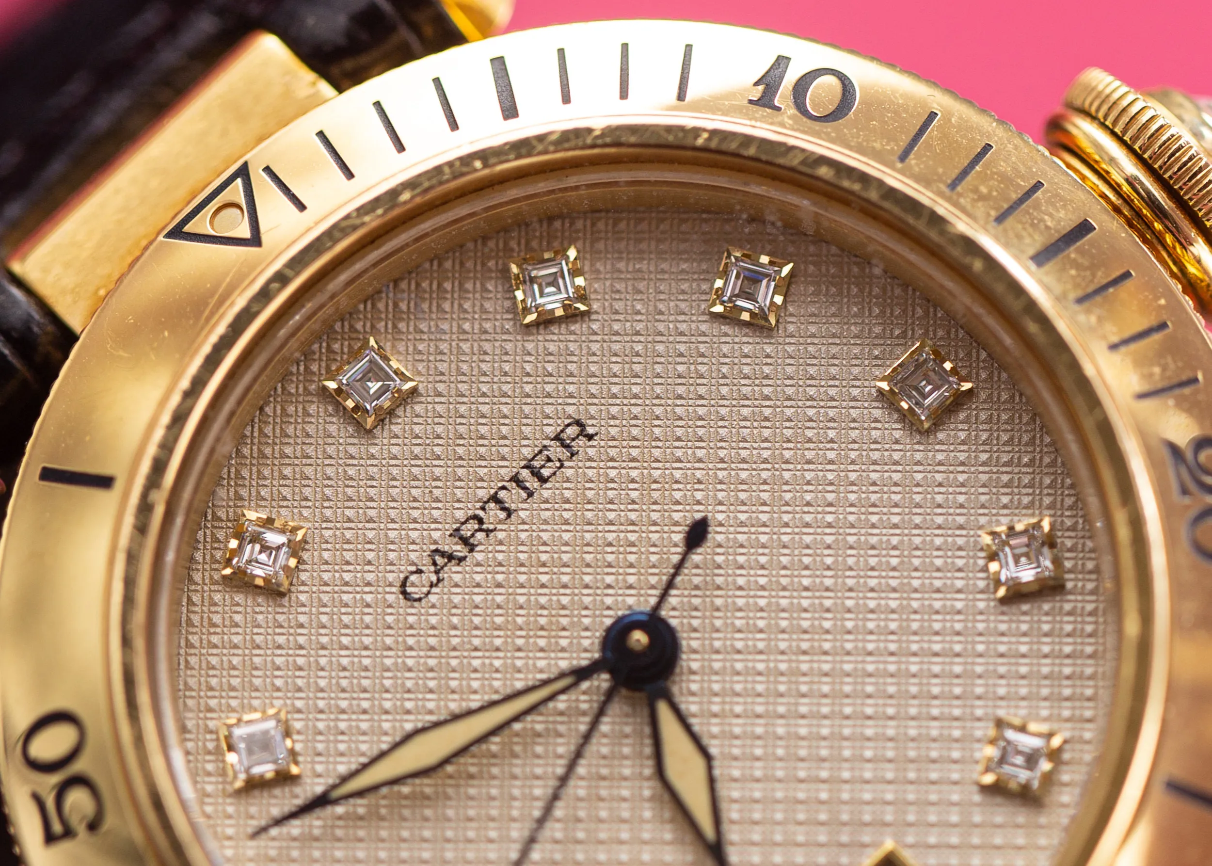 Cartier Pasha 1035 35mm Yellow gold White 1