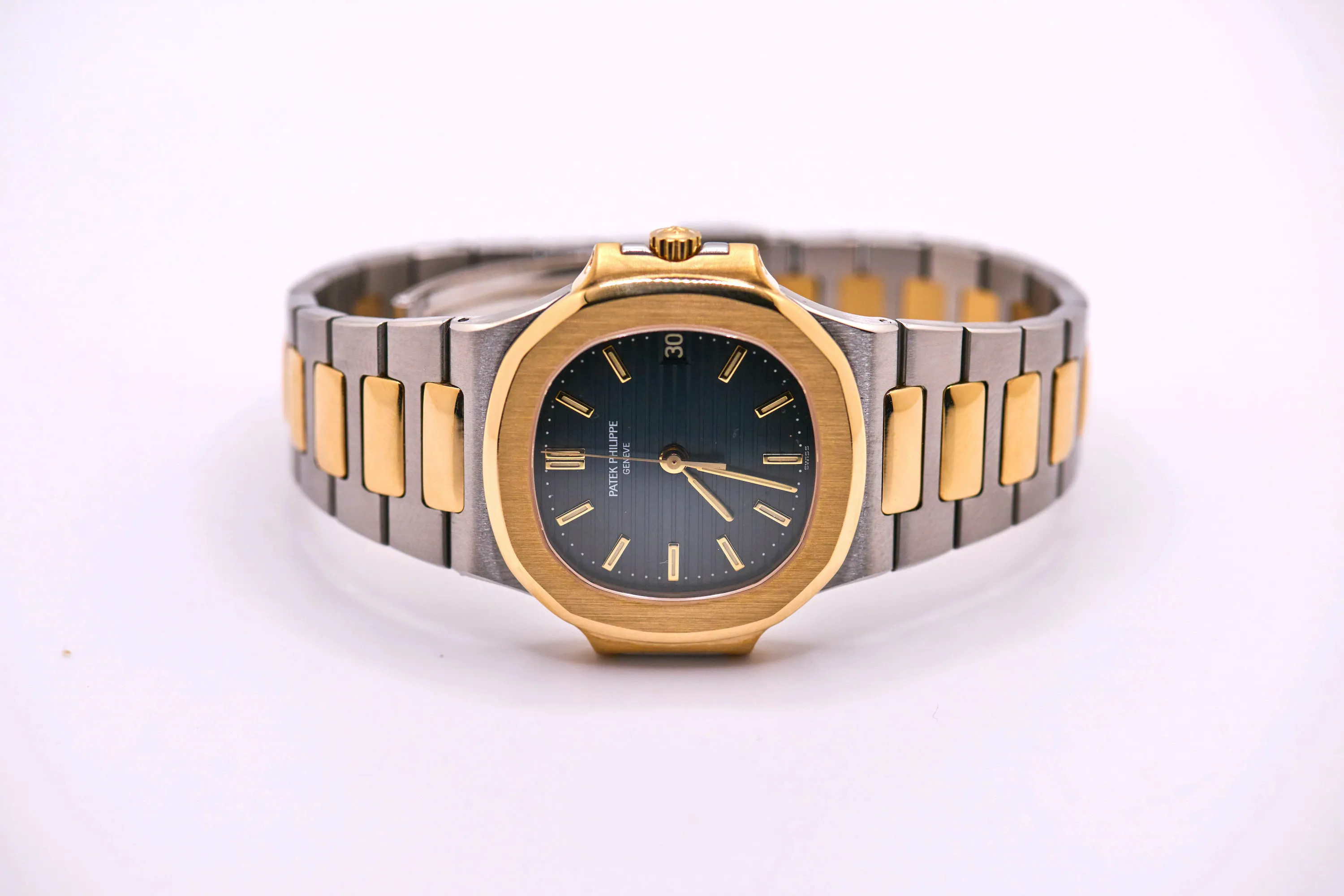 Patek Philippe Nautilus 3800 37mm Yellow gold and Stainless steel Blue