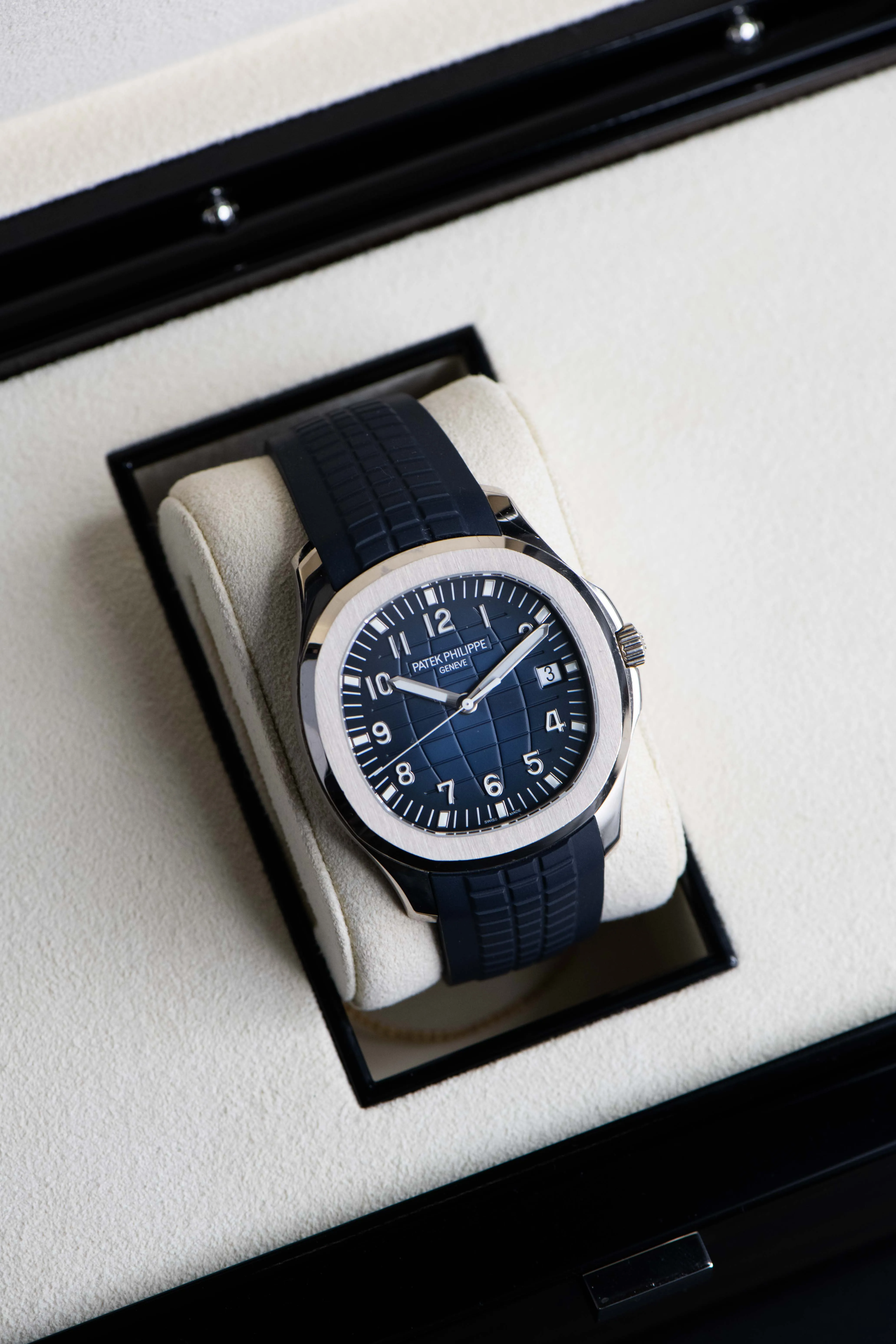 Patek Philippe Aquanaut 5168G 42mm White gold Blue 9