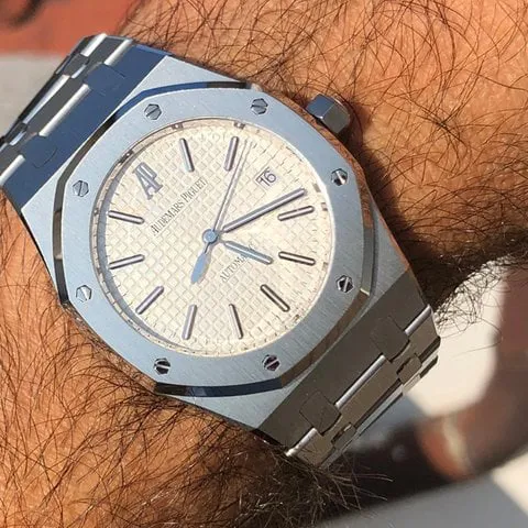 Audemars Piguet Royal Oak 15300ST.OO.1220ST.01 39mm Stainless steel Silver