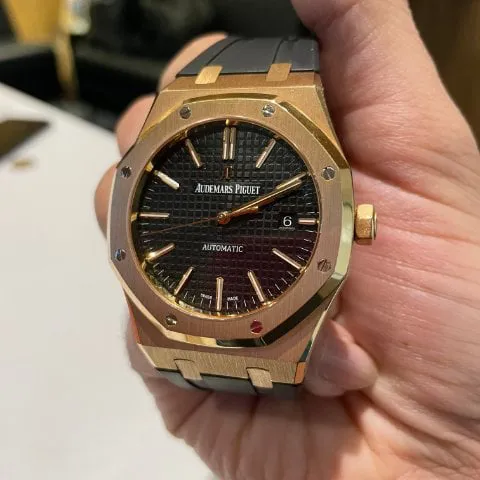 Audemars Piguet Royal Oak 15400OR.OO.D002CR.01 41mm Rose gold Black