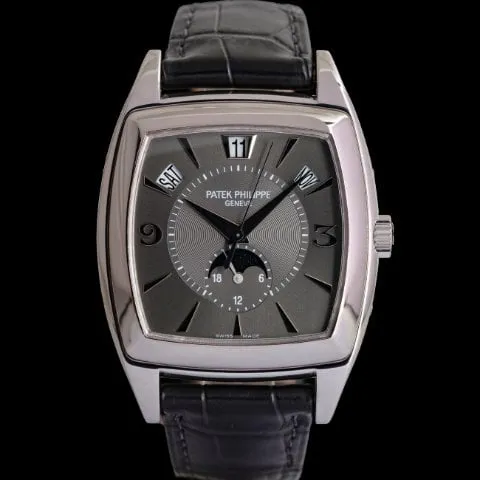 Patek Philippe Gondolo 5135G 39mm White gold Gray