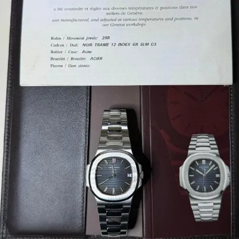 Patek Philippe Nautilus 5711/1A-001 40mm Stainless steel Blue