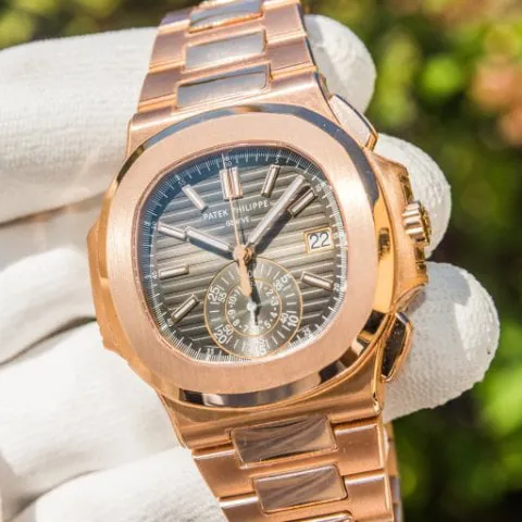 Patek Philippe Nautilus 5980/1R-001 40.5mm Rose gold Black