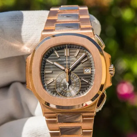 Patek Philippe Nautilus 5980/1R-001 40.5mm Rose gold Black