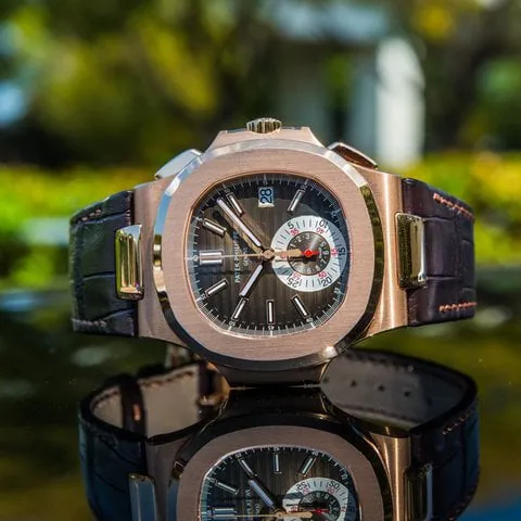 Patek Philippe Nautilus 5980R 40.5mm Rose gold Brown