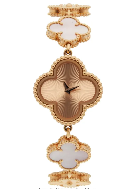 Van Cleef & Arpels Alhambra VCARO90100 22.5mm Rose gold Golden