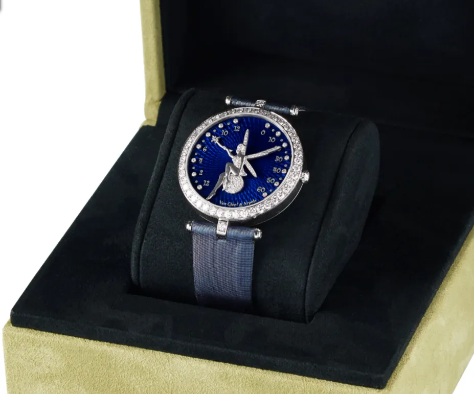 Van Cleef & Arpels Féerie 3482122 38mm White gold and Diamond Blue 2