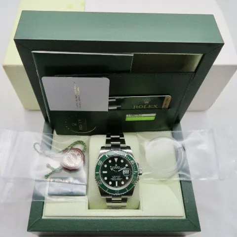 Rolex Submariner 116610LV 40mm Steel Green