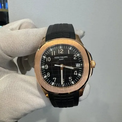 Patek Philippe Aquanaut 5167R-001 40mm Rose gold Brown