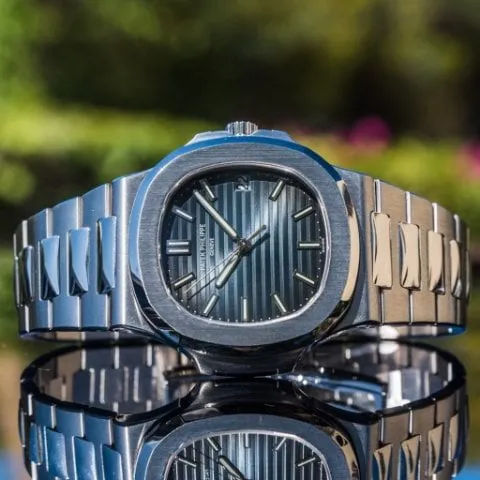 Patek Philippe Nautilus 5711/1A 40mm Stainless steel Blue