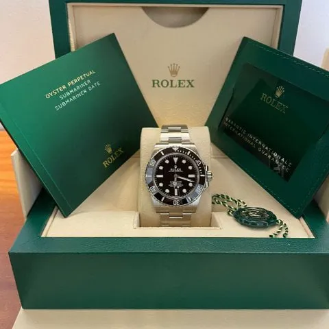 Rolex Submariner 124060LN 41mm Stainless steel Black