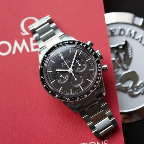 Omega Speedmaster Moon watch 311.30.40.30.01.001 39.5mm Steel Black