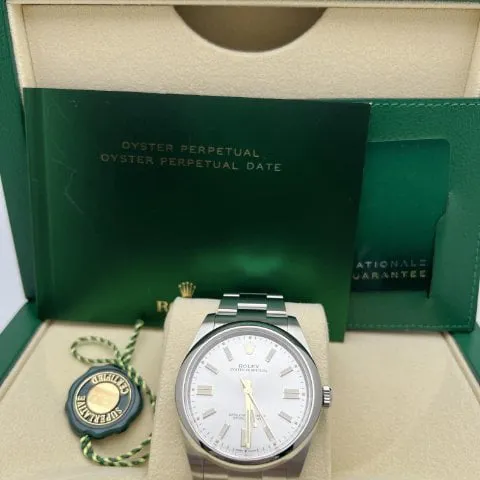 Rolex Oyster Perpetual 41 124300 41mm Stainless steel Silver