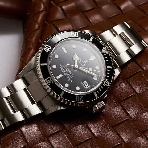 Rolex Sea-Dweller 16660 44mm Stainless steel