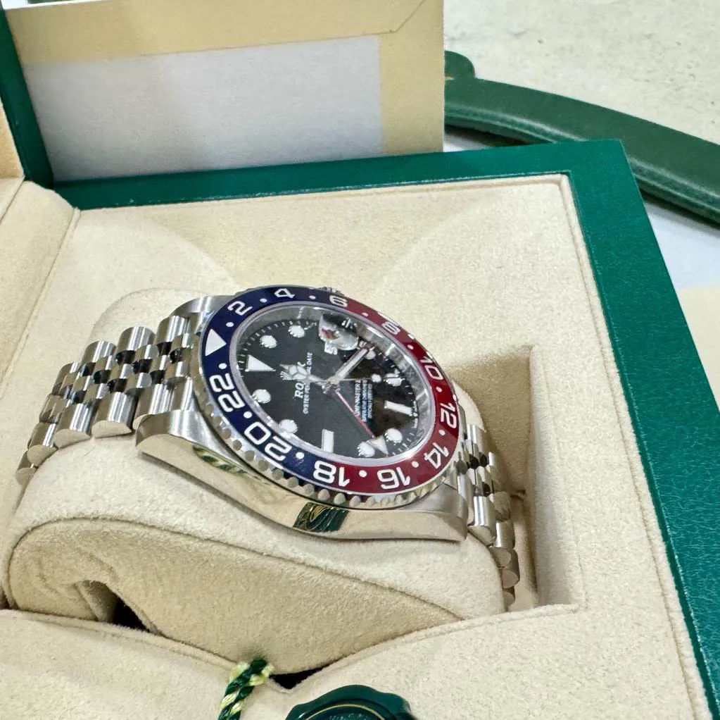 Rolex GMT-Master II 126710BL 40mm Stainless steel Black 4