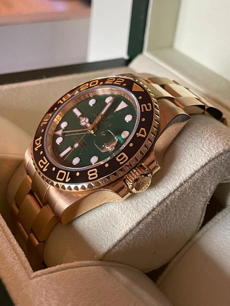 Rolex GMT-Master II 116718LN 40mm Yellow gold Green 4