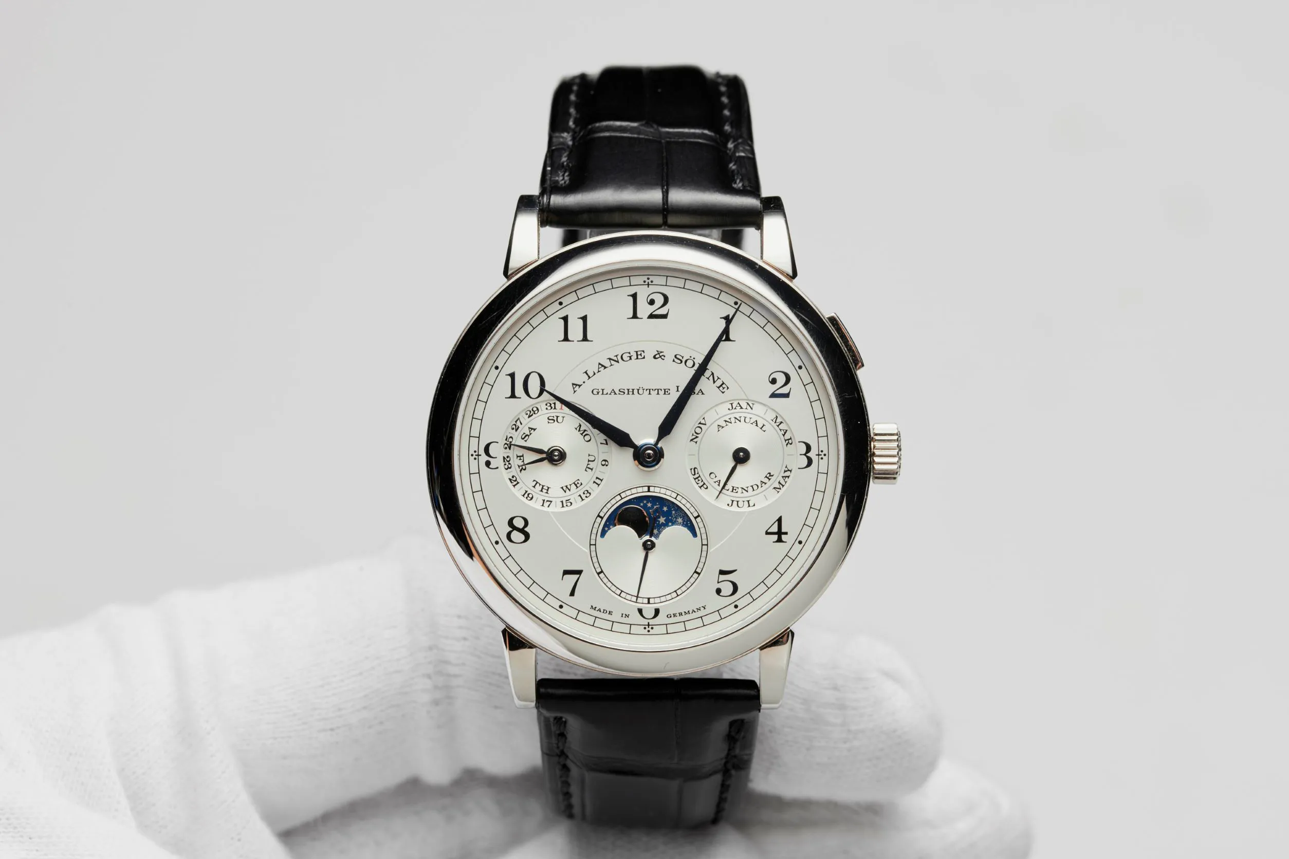 A. Lange & Söhne 1815 238.026E 40mm White gold Silver 1