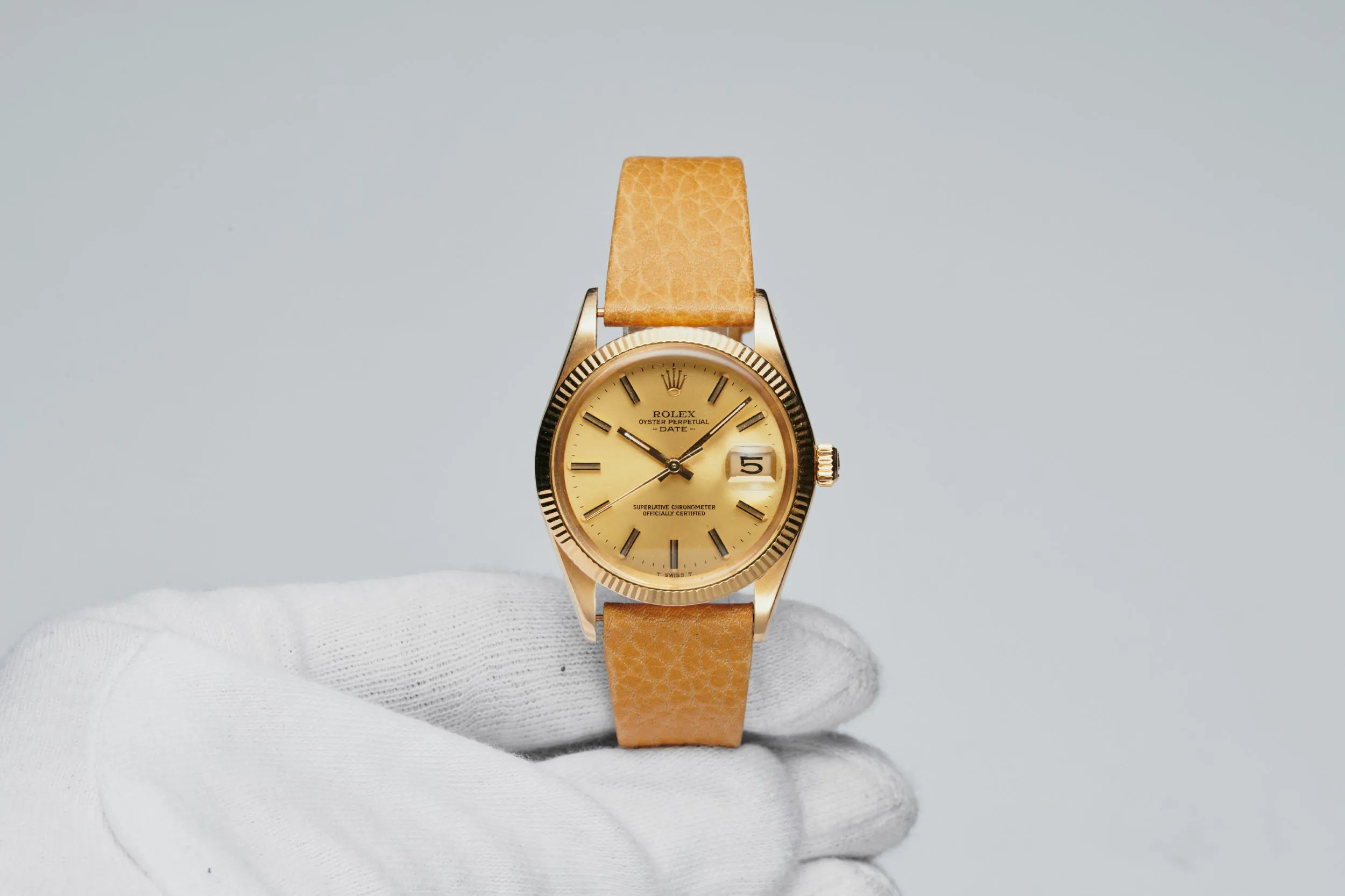 Rolex Oyster Perpetual Date 15038 34mm Yellow gold Champagne 8