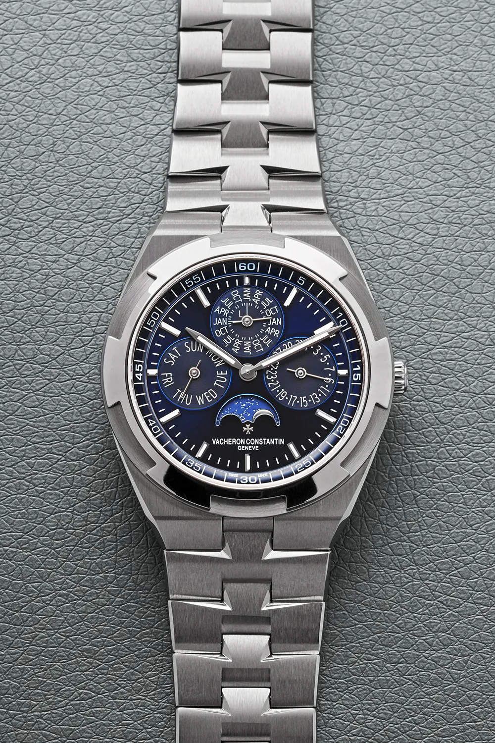 Vacheron Constantin Overseas 4300V/120G-B945