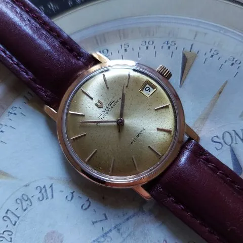 Universal Genève Polerouter 33.63mm Rose gold