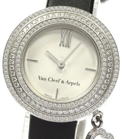 Van Cleef & Arpels Charms VCARO29900 25mm White gold Silver