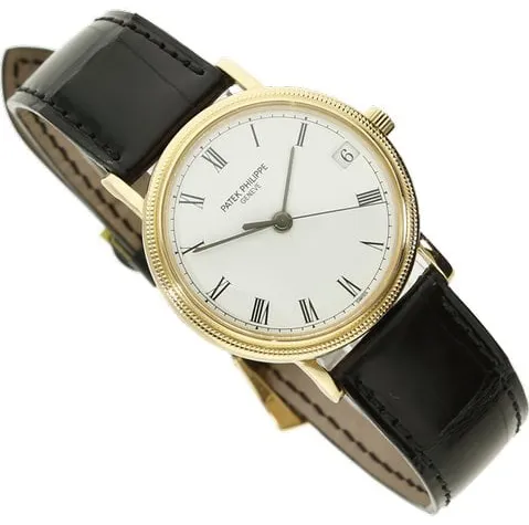 Patek Philippe Calatrava 3802/200 33mm Yellow gold White