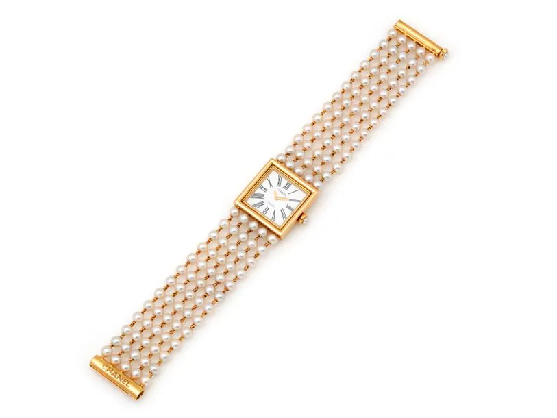 Chanel Mademoiselle 23mm Yellow gold White