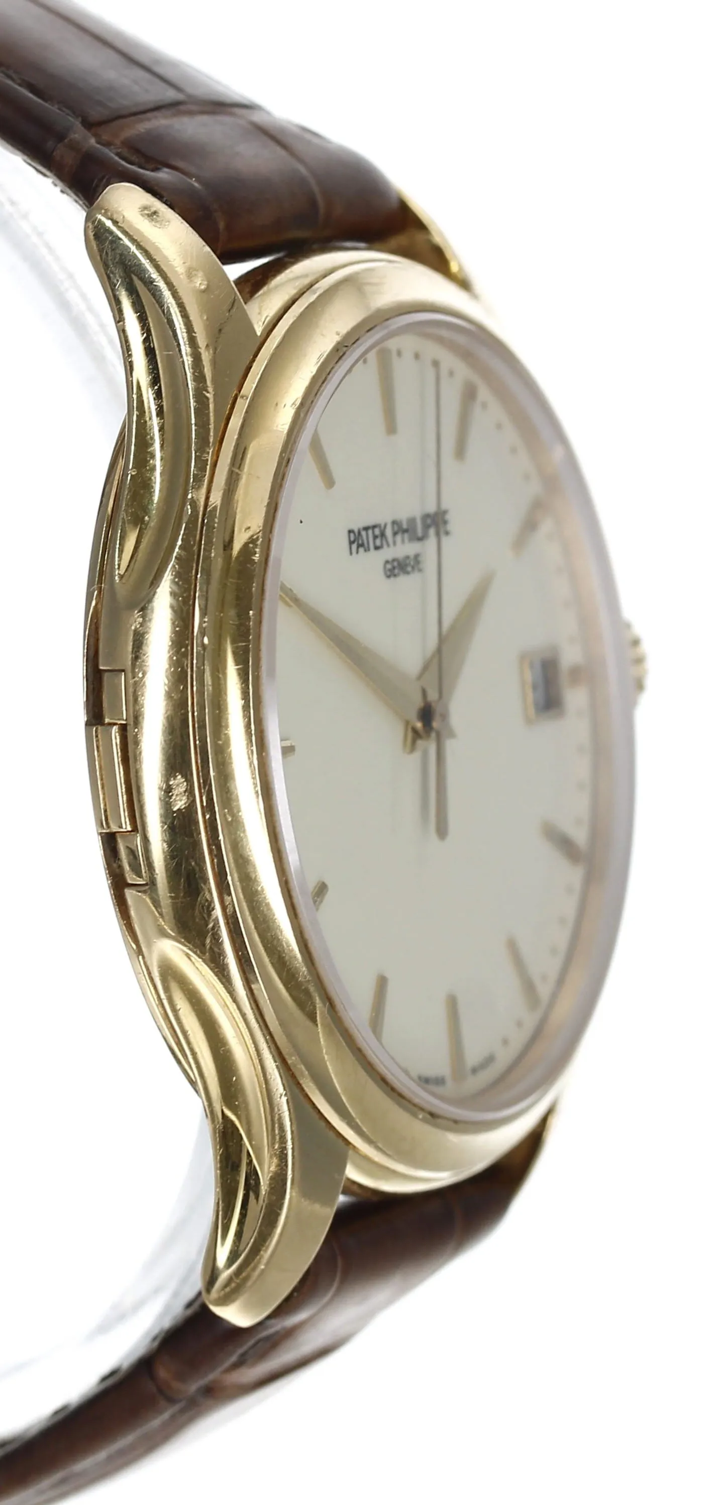 Patek Philippe Calatrava 5227J-001 39mm Yellow gold Ivory 2