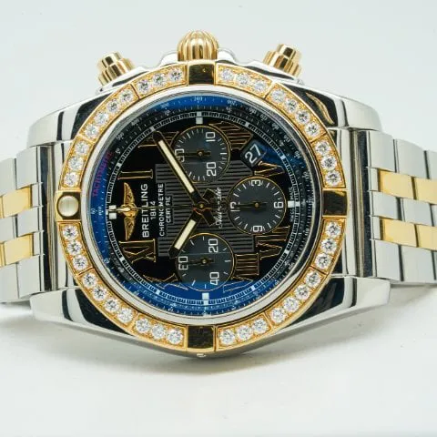 Breitling Chronomat CB011012/B957 44mm Yellow gold and Stainless steel Black