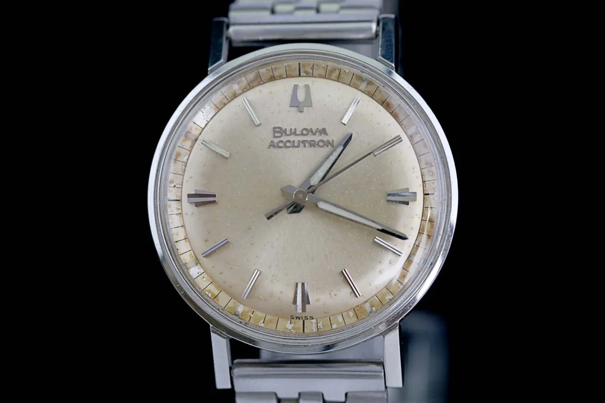 Bulova Accutron 35.5mm Stahl 3