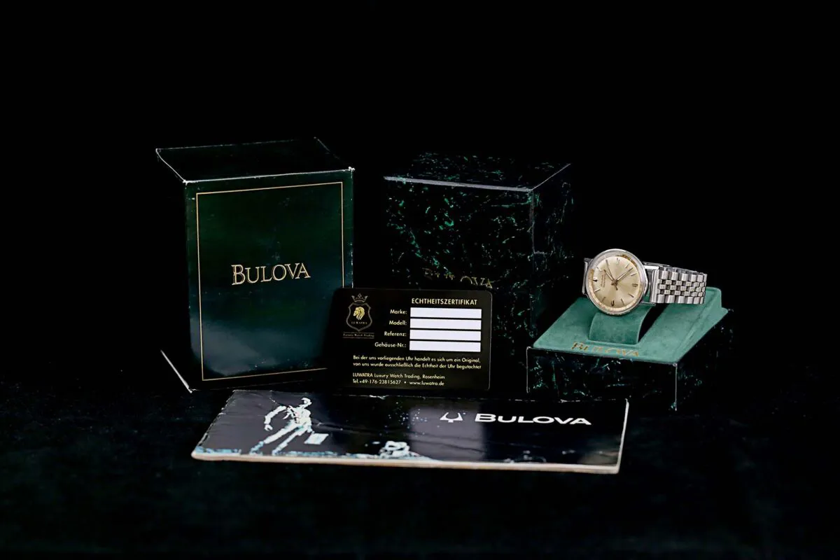 Bulova Accutron 35.5mm Stahl 13