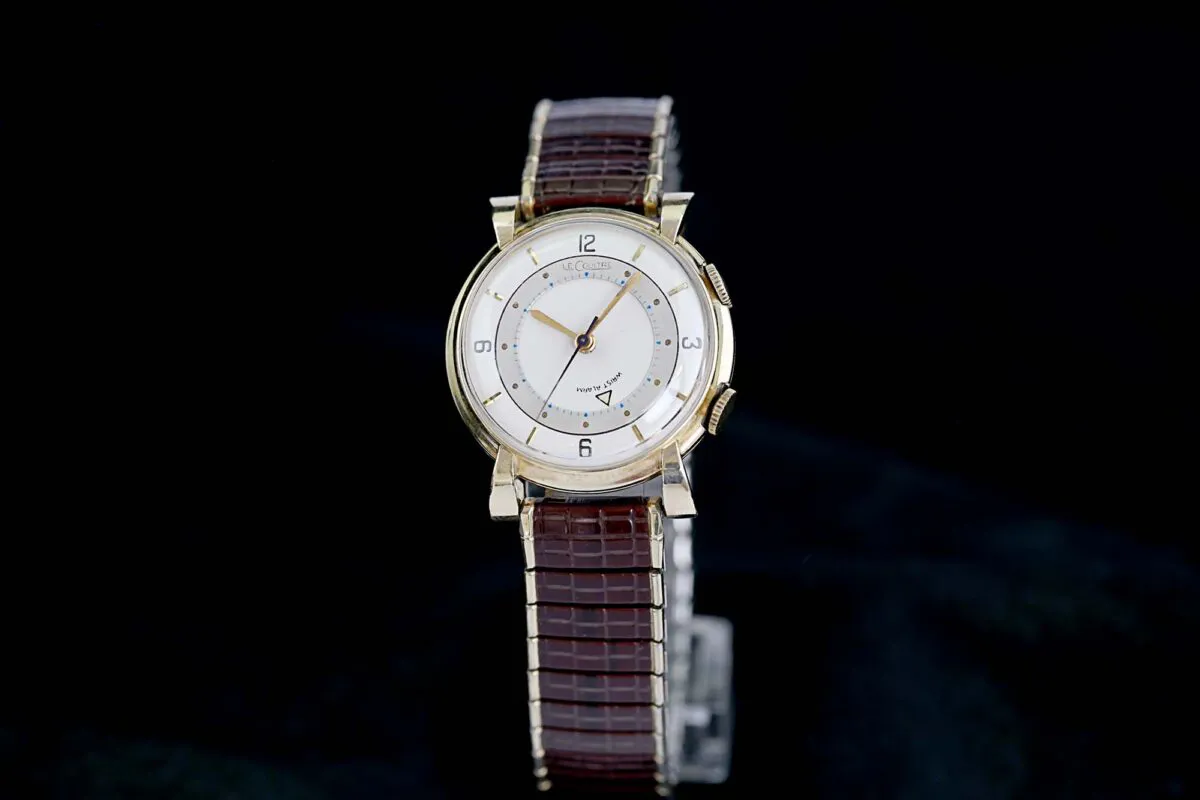 Jaeger-LeCoultre Memovox 185mm Yellow gold